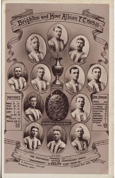 Bưu thiếp kỷ niệm chiến thắng của Brighton &amp; Hove Albion mùa 1909-1910