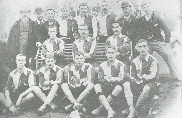 Đội hình Walsall F.C. vào năm 1893, giai đoạn sơ khai của câu lạc bộ