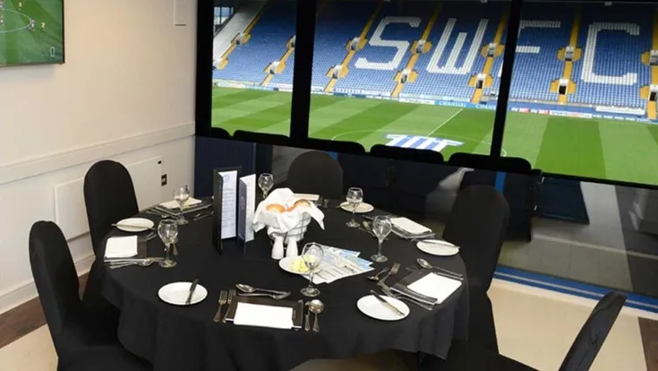 Giao diện phòng VIP và khu vực tiếp đón khách tại sân Hillsborough
