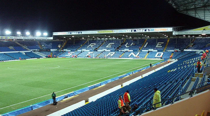 Góc nhìn từ khán đài bên trong sân vận động Elland Road, sân nhà Leeds United