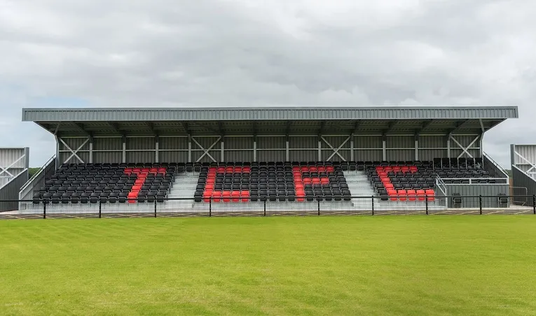 Khán đài chính tại sân vận động Truro Sports Hub
