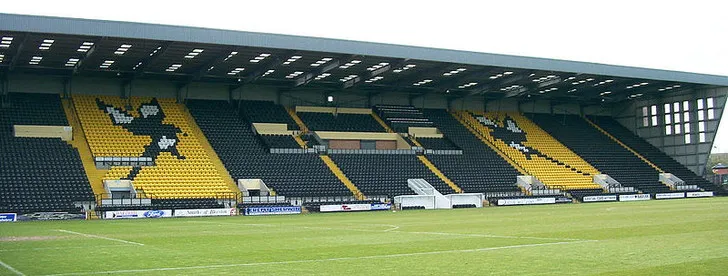 Khán đài Derek Pavis Stand, khu vực chính và lớn nhất của sân Meadow Lane