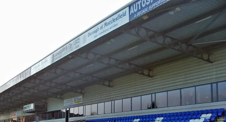 Không gian hiếu khách và phòng VIP cao cấp tại sân vận động Moss Rose, Macclesfield Town