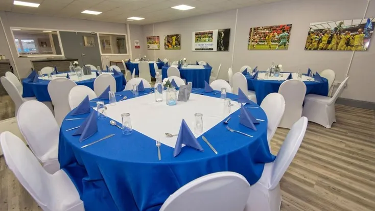 Khu vực hospitality tại Holker Street, nâng tầm trải nghiệm ngày thi đấu của Barrow AFC