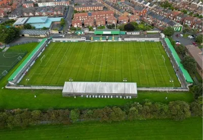 Sân vận động Croft Park, mái nhà lịch sử của câu lạc bộ Blyth Spartans ở Anh