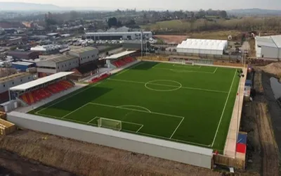 Sân vận động Meadow Park ở Gloucester City, một trong những sân bóng đá độc đáo tại Anh
