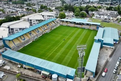 Toàn cảnh sân vận động Plainmoor, thánh địa lịch sử của Torquay United