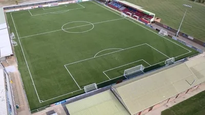 Toàn cảnh sân vận động Priory Lane tại Eastbourne, sân nhà của CLB Eastbourne Borough FC