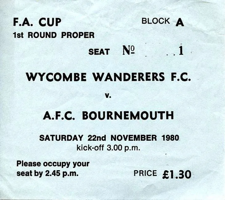 Vé thi đấu FA Cup vòng 1 năm 1980 giữa Wycombe Wanderers FC và AFC Bournemouth, minh chứng lịch sử CLB.